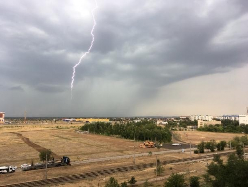 Дождливый понедельник ждет волжан