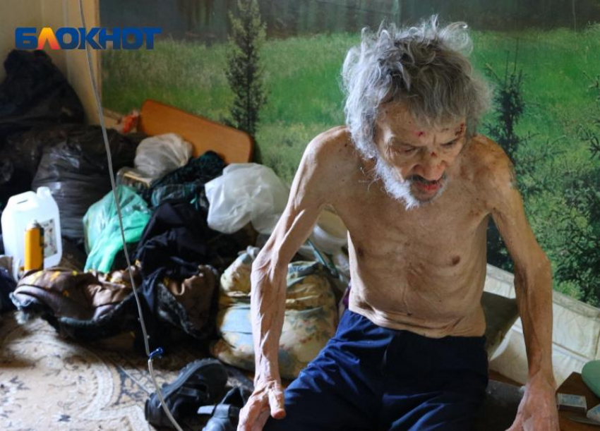Волжане считают, что ползающему на коленях мужчине нельзя жить одному