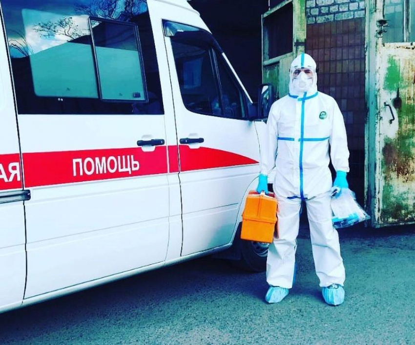«Мы каждую смену боремся за каждого»,- волгоградский врач скорой помощи о работе в пандемию