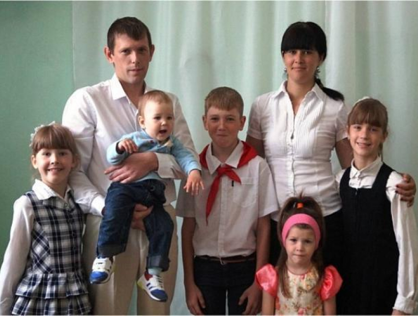 Звание лучшей «Молодой семьи» присвоили паре из Быковского района