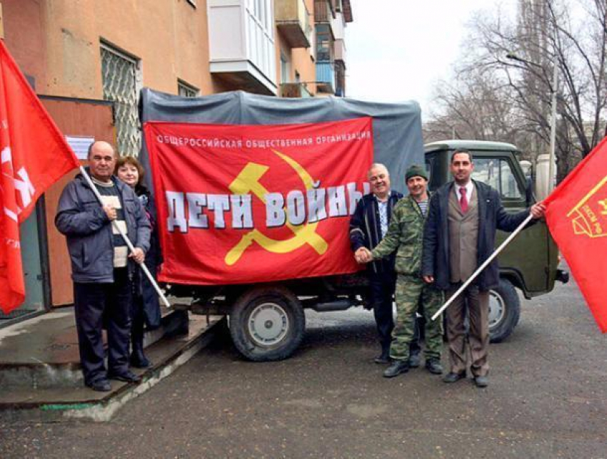 Грузовик-буханку с гуманитарной помощью отправили волжане на Донбасс