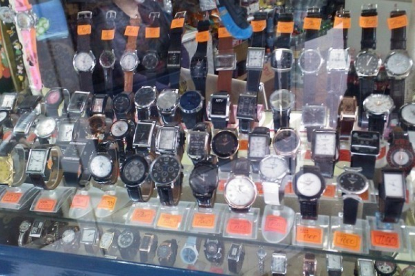 У волжанки изъяли поддельные часы известных брендов на сумму более трех миллионов