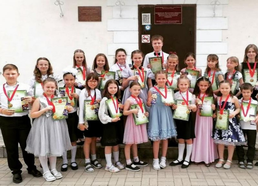 Детская музыкальная школа №1 Волжского получит рояль и хоровой станок