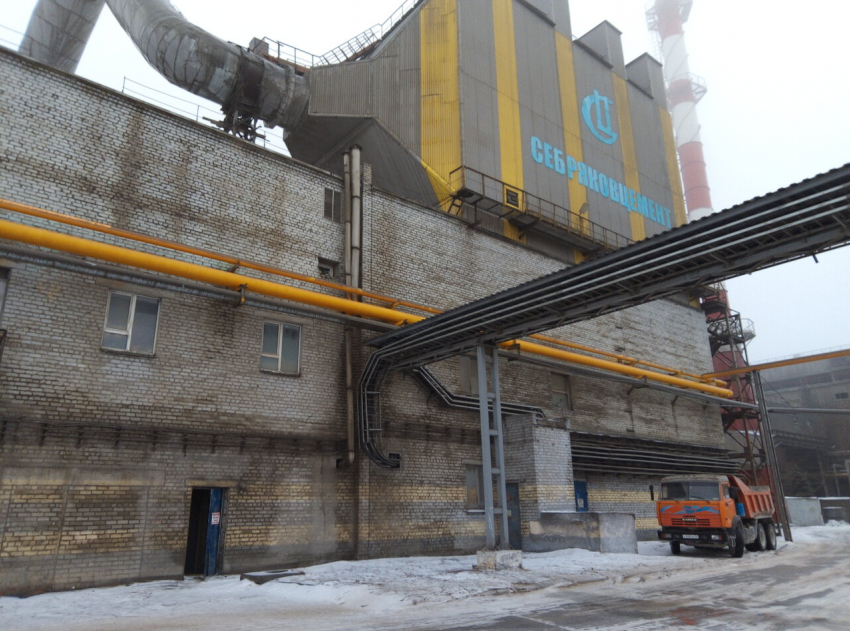 На заводе в Волгоградской области 3 рабочих получили тяжелые ожоги тела