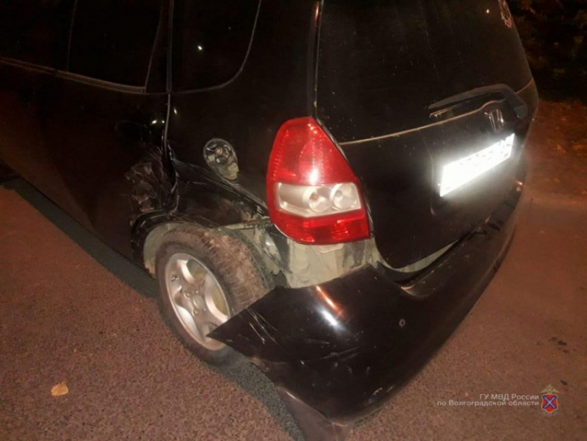 Водитель иномарки после массового ДТП в Волжском попал в больницу