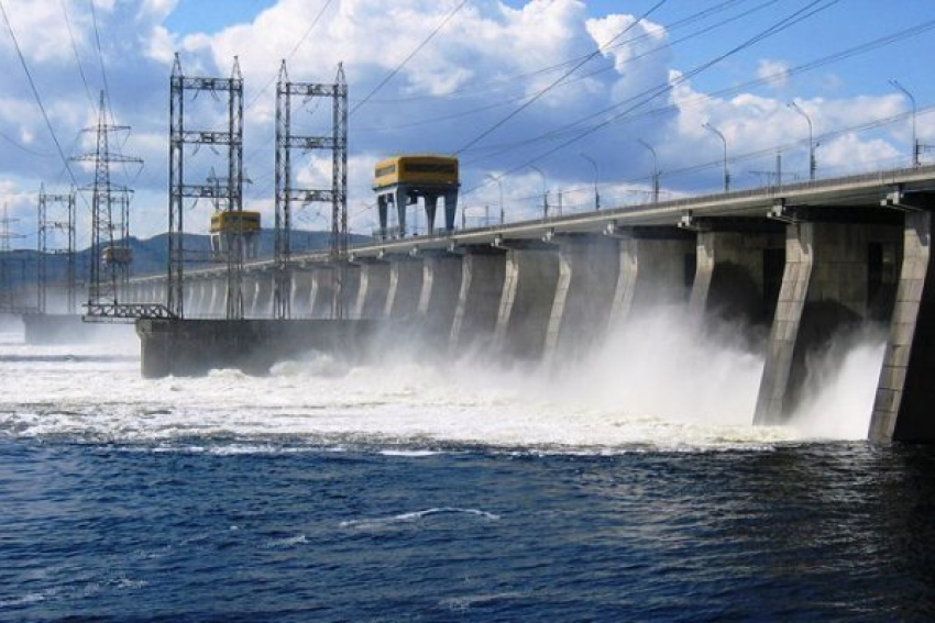 Утвержденный график сброса воды для Волжской ГЭС вдвое меньше необходимого