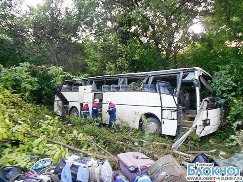 Автобус с волгоградскими школьниками попал в аварию под Новороссийском