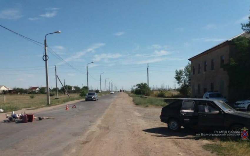 В ДТП в Волжском пострадал 81-летний водитель мопеда