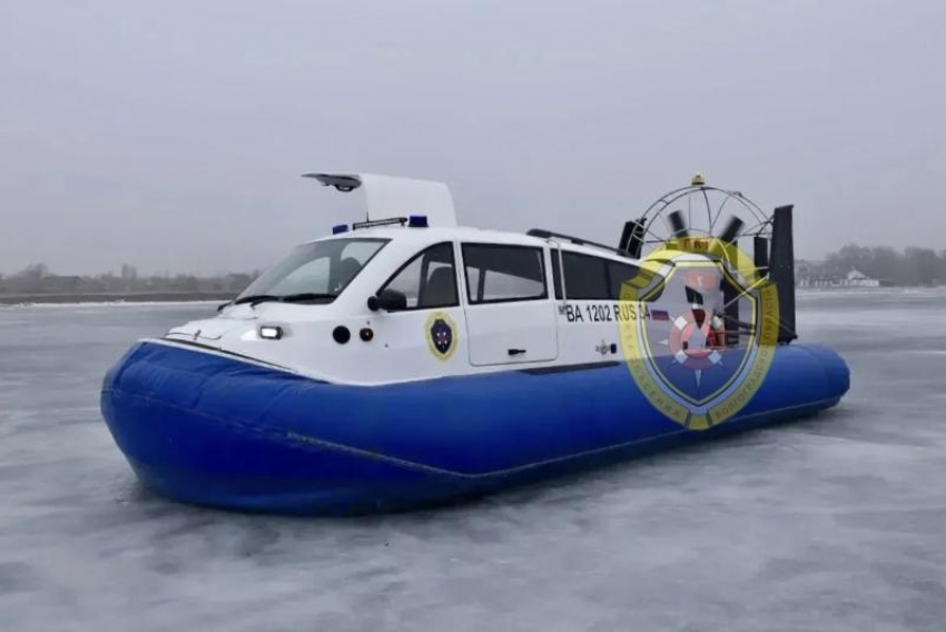 В заливе Волги под Камышином из ледяной воды спасли мужчину