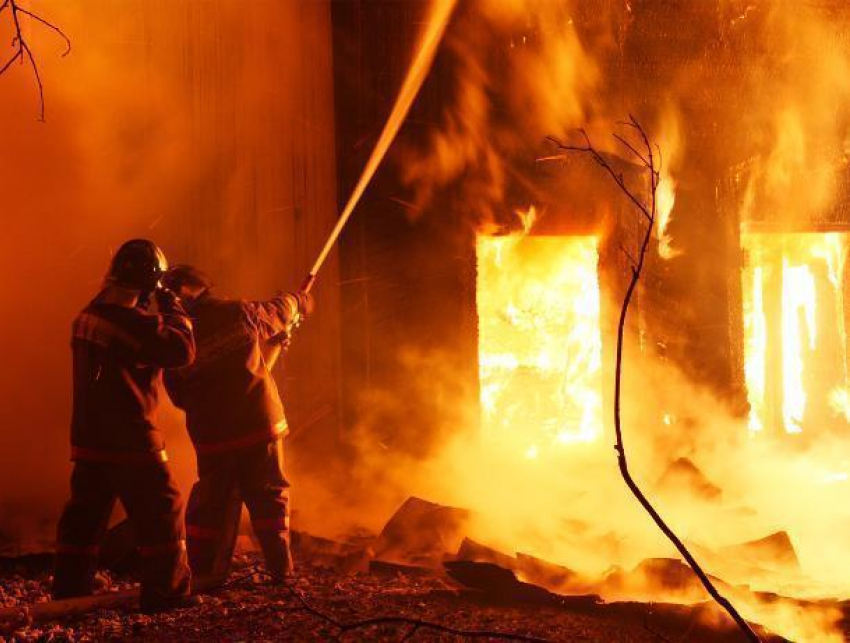 Сразу три пожара из-за неисправных печек произошло в Среднеахтубинском районе 