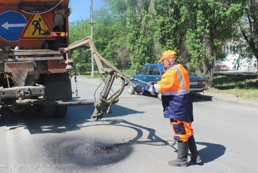 Летом в Волжском будут отремонтированы еще несколько улиц