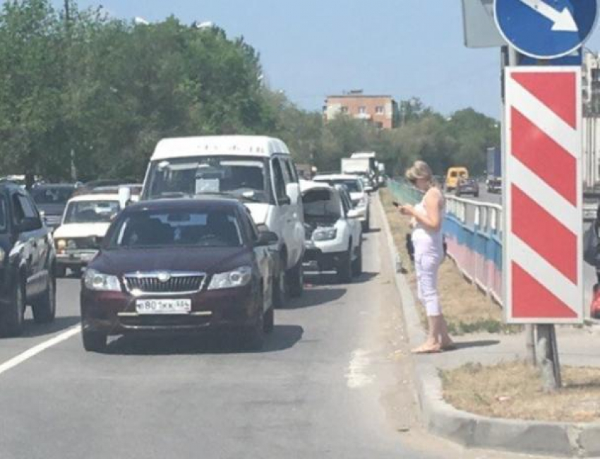 Фантазер на иномарке устроил тройное ДТП