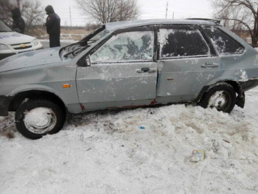 Волжане чудом выжили, несколько раз перевернувшись на авто