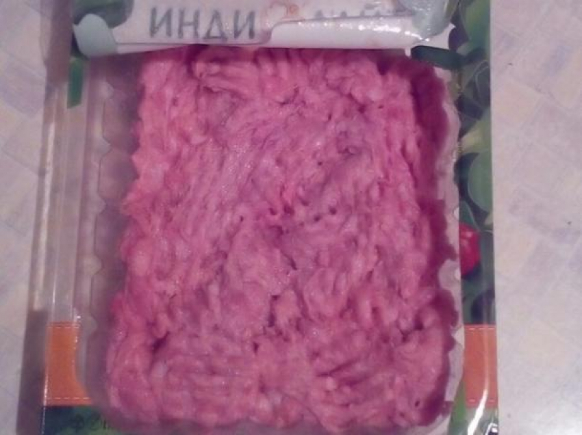 Тухлым фаршем индейки закупилась волжанка