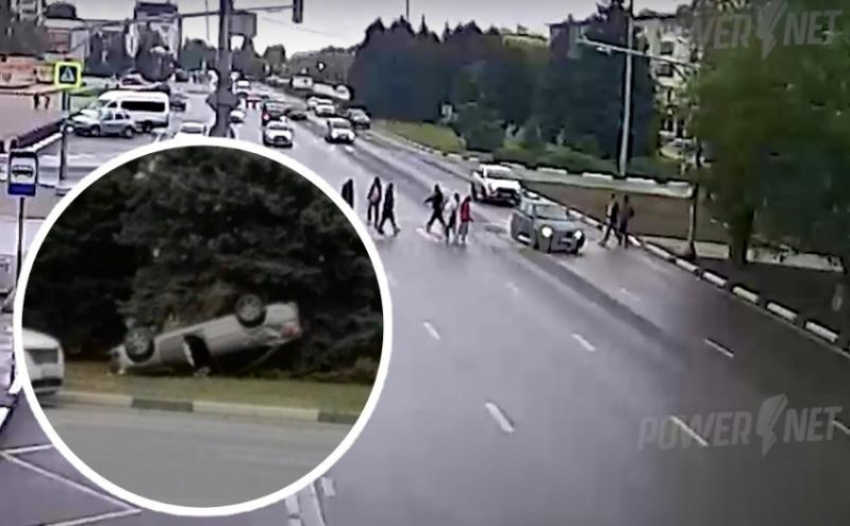Столкнул машину на обочину и пролетел по пешеходу с людьми: ДТП в Волжском