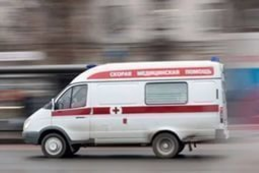 В тройном ДТП в Волгограде пострадала 24-летняя девушка