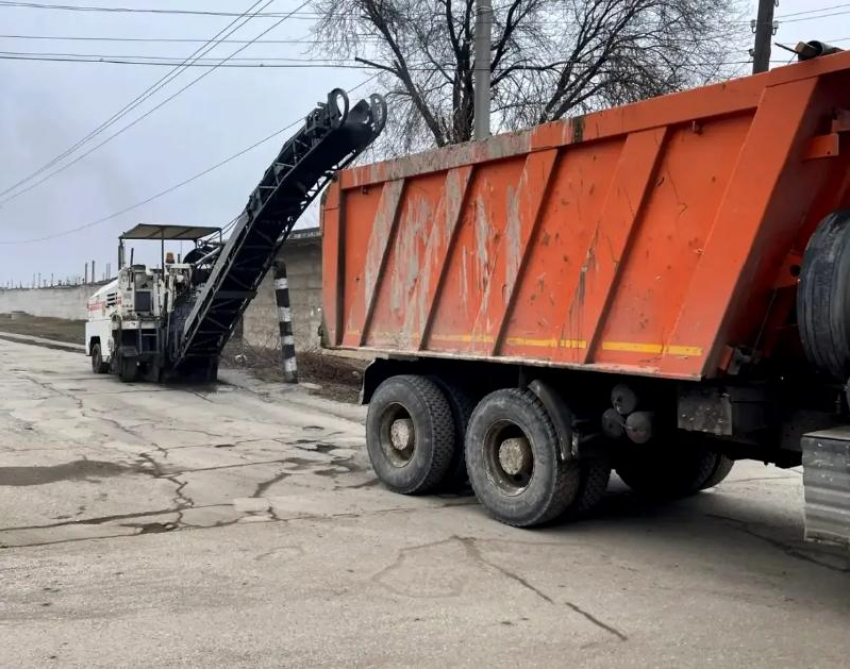 В Волжском стартовали работы по ремонту 6 улиц
