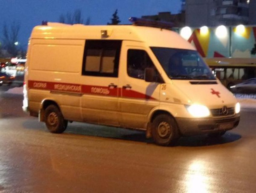 В результате ДТП на улице Кирова два волжанина попали в больницу