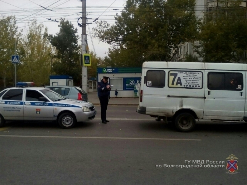 В Волгограде маршрутчик сбил старшеклассника 