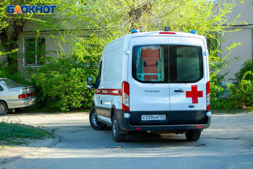 Девочку сбила машина во дворе Волжского