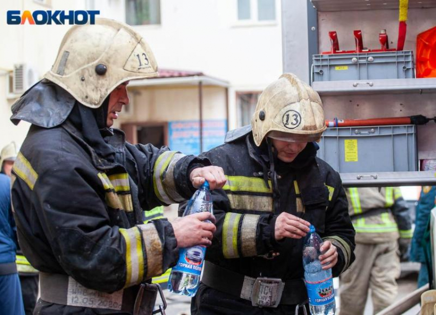 Сгорел одноэтажный дом с мансардой под Волжским 