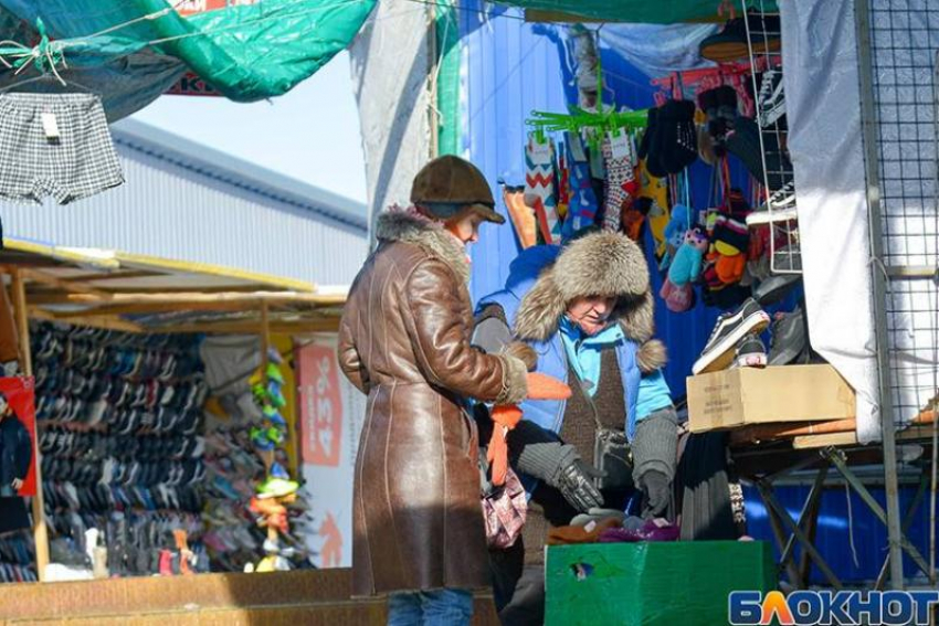 Уходит целая эпоха: приставы добиваются сноса рынка на Тракторном в Волгограде