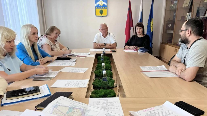 Жители лично пожаловались Воронину на парковки и «Ноосферу»: смотрим, чем закончилось