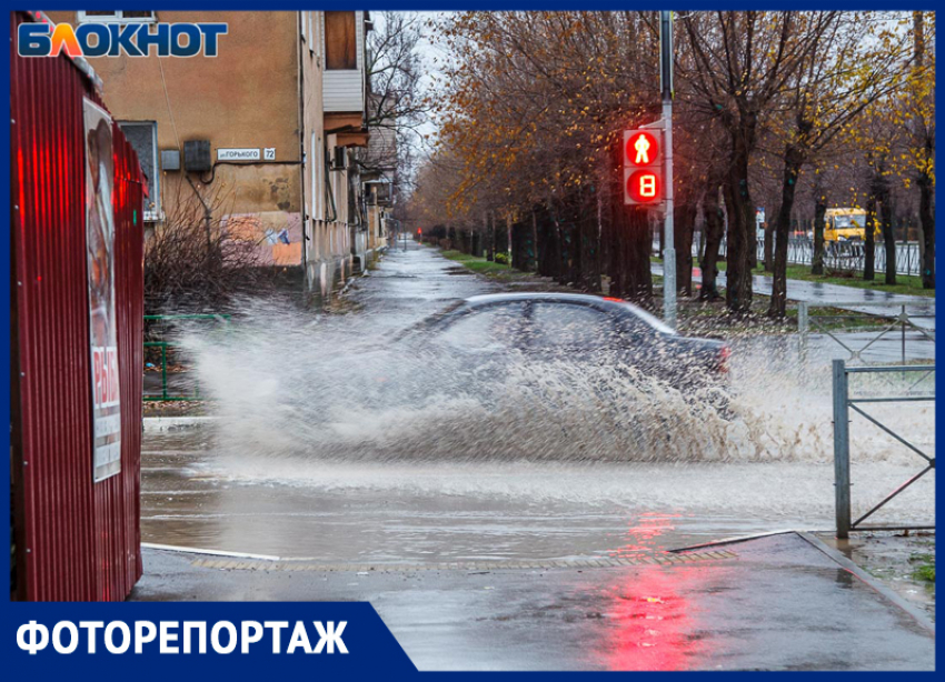 Волжский затопило на второй день дождей: ФОТО
