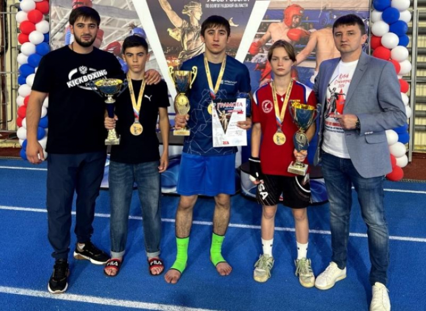 Волжане завоевали 8 золотых кубков на всероссийских соревнованиях по кикбоксингу