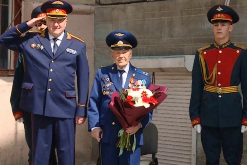 В Волгограде на 102-м году жизни скончался ветеран ВОВ и прокурор Георгий Роговой