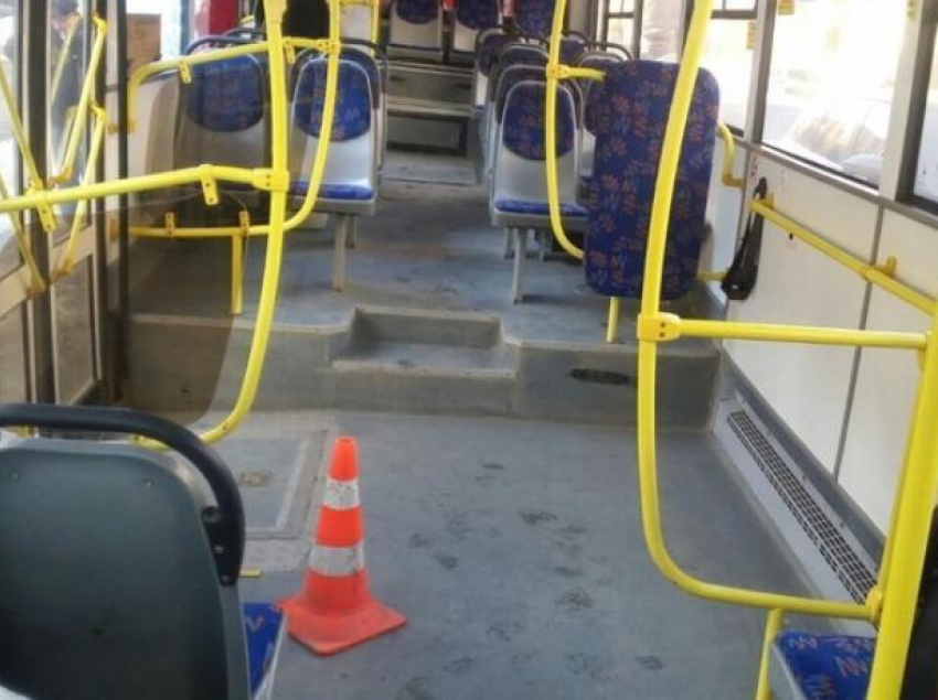 Водитель автобуса уронил свою пассажирку в Волжском