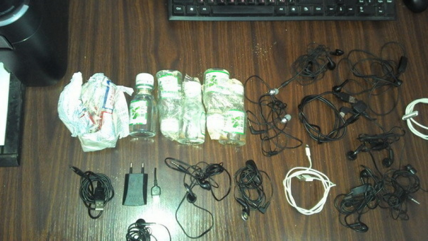 Волжскую колонию забросали гаджетами и дрожжами