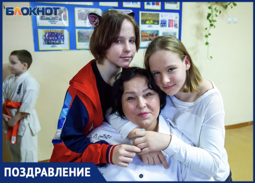 С 17-летием близняшек Джигарос!