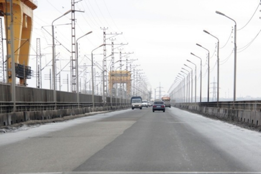 Мост через плотину Волжской ГЭС отремонтируют за 21,6 миллионов