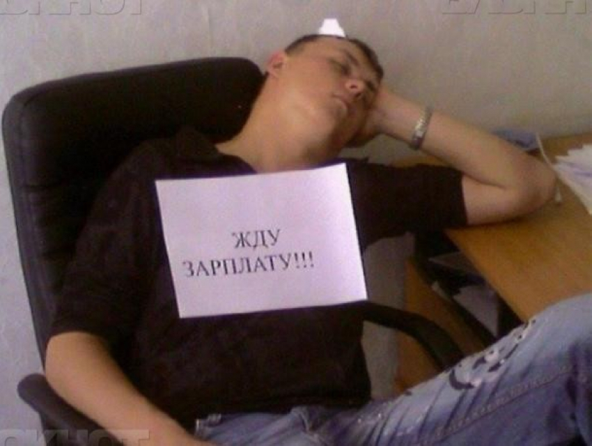 Волжский бизнесмен заставлял рабочих перебиваться на хлебе и воде, не давая зарплату 