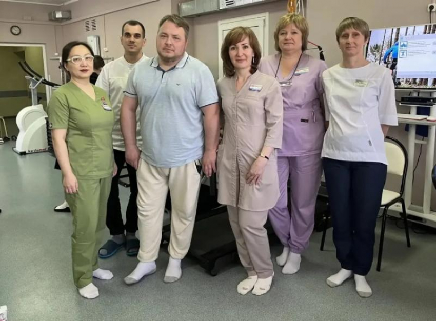 Волгоградские врачи поставили на ноги подростка, который не мог ходить и говорить после страшной аварии