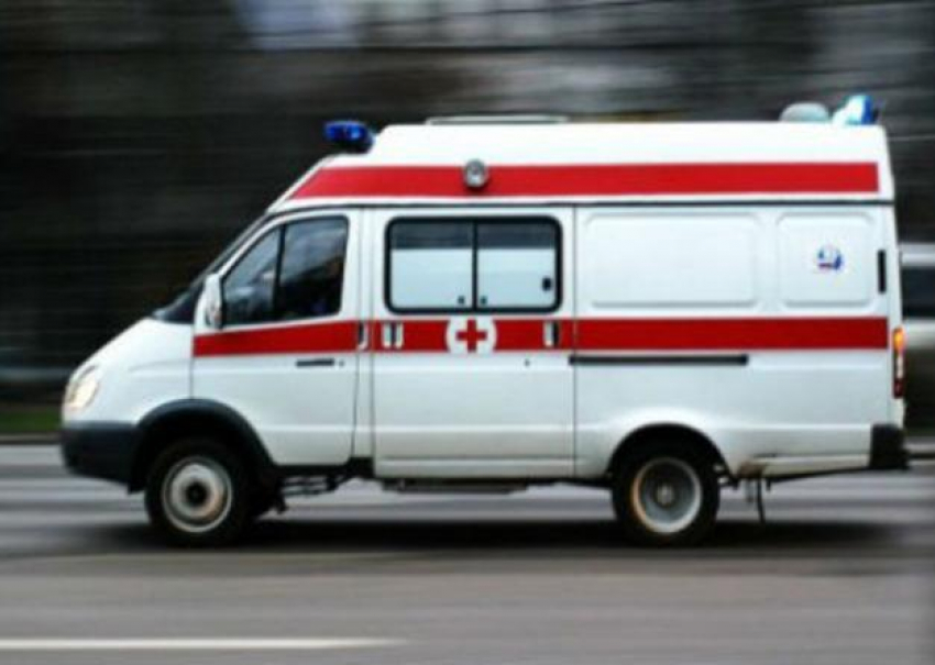 В Среднеахтубинском районе на трассе пострадали автоледи и 13-летний пассажир