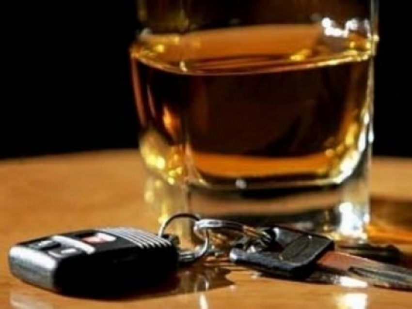 Трое лишенных водительских прав за пьяную езду волжан взялись за старое