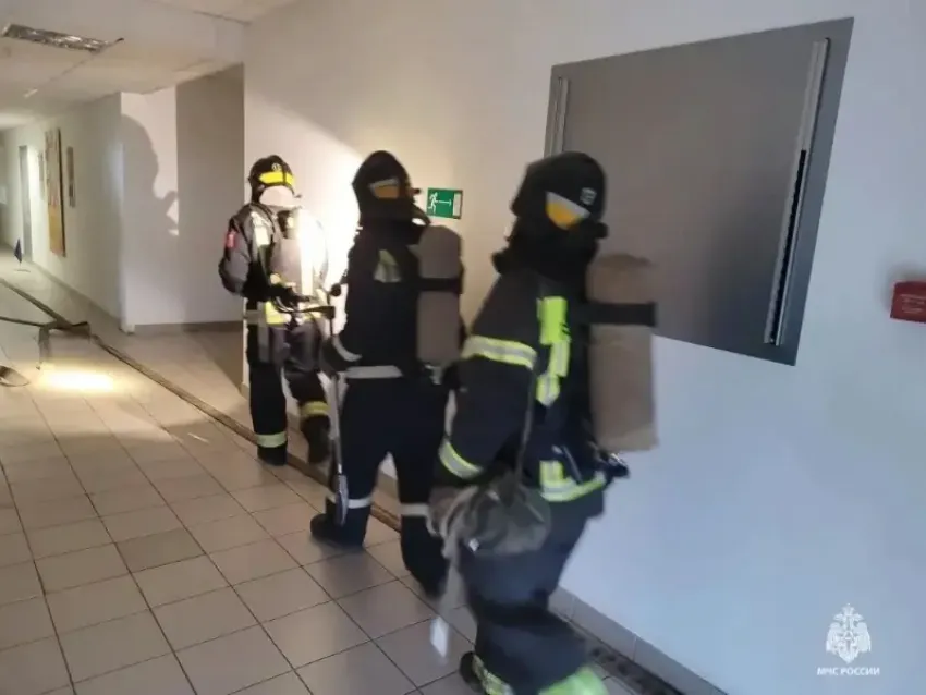 Пожарная тревога в ТЦ «Идея»: волжские спасатели отработали эвакуацию