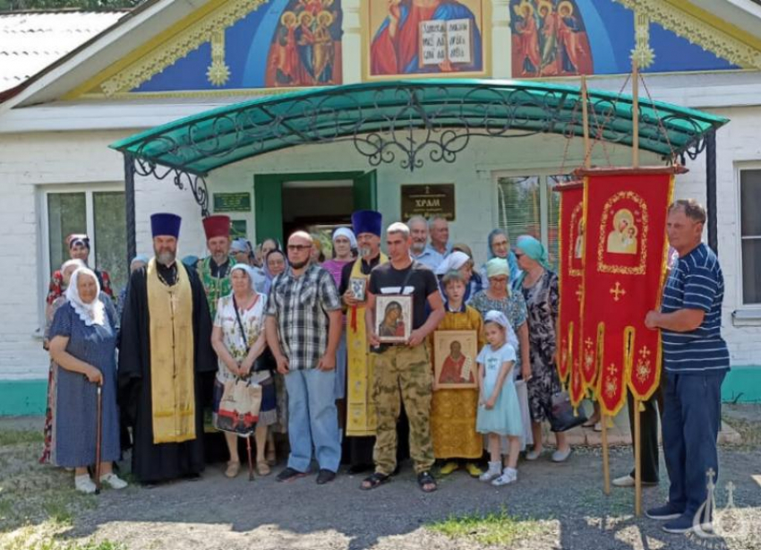 Храм Алексия Мечева на острове в Волжском отметил престольный праздник