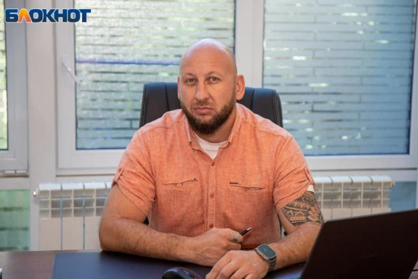 Ломал лед руками: волжанин Сергей Якшин спас тонущих подростков