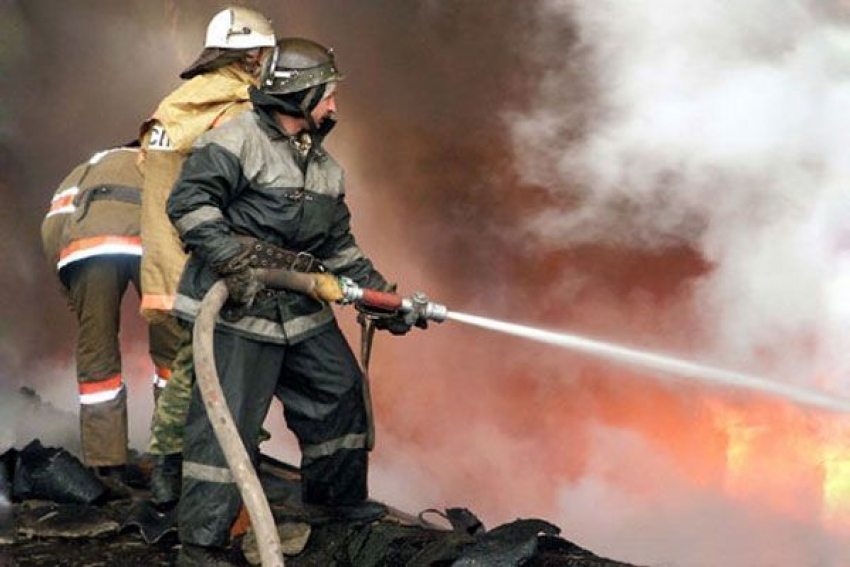 50-летний житель Волгоградской области погиб при пожаре минувшей ночью