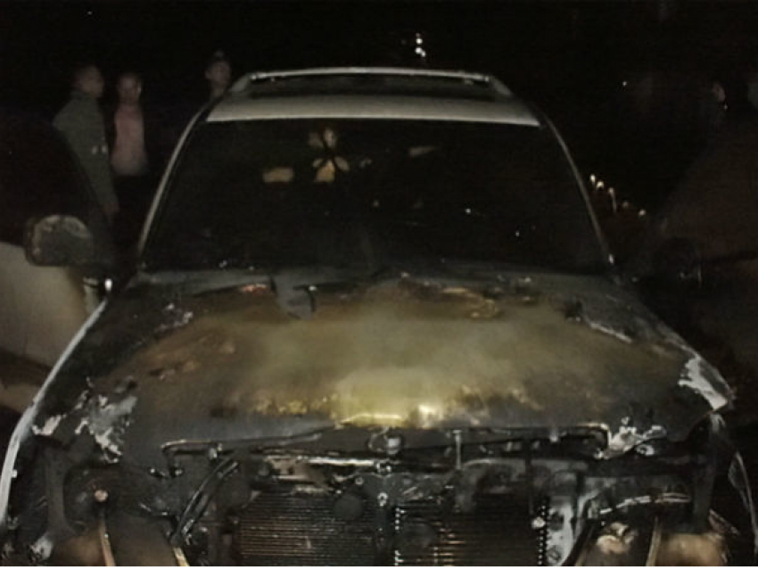 В Волгограде подожгли Лексус