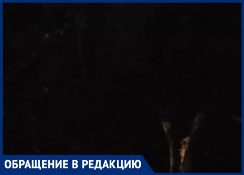 «На весь квартал один фонарь», - волжанка пожаловалась на отсутствие уличного освещения