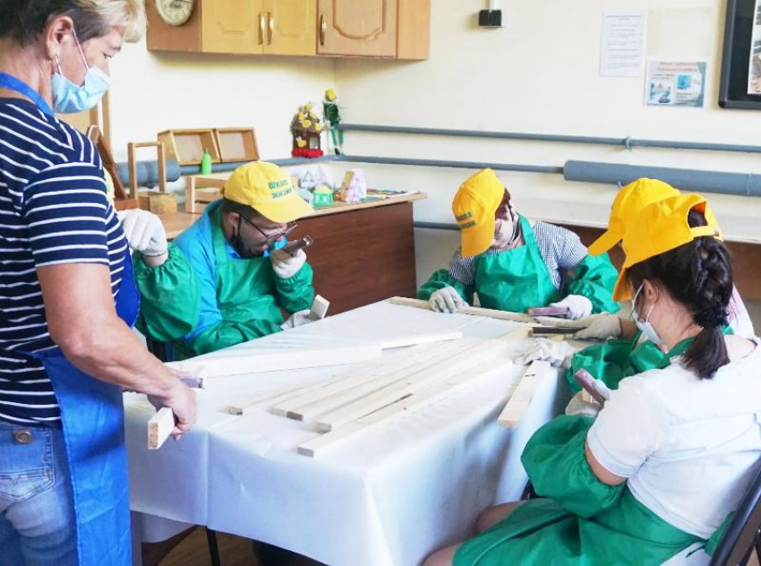 В Волжском продолжает работу фонд, направленный на развитие профессиональных навыков детей-инвалидов