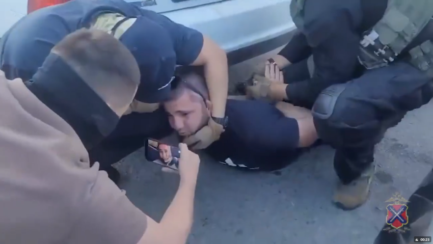  В Волгограде задержан вымогатель, требовавший 3 млн рублей у раненого участника СВО