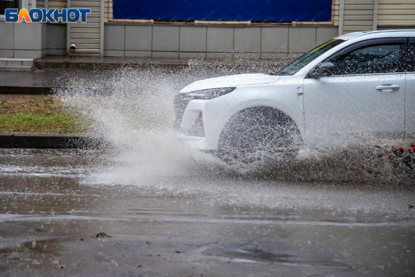 Осенний дождь ожидает волжан в воскресенье: прогноз