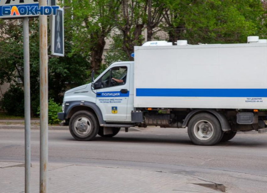 Избили, связали и бросили в овраг: в Волгограде нашли истерзанного мужчину