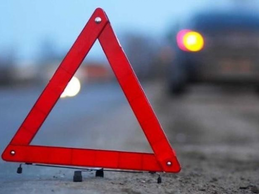 Женщина на электро-самокате и 5-летний ребенок пострадали в ДТП в Волжском