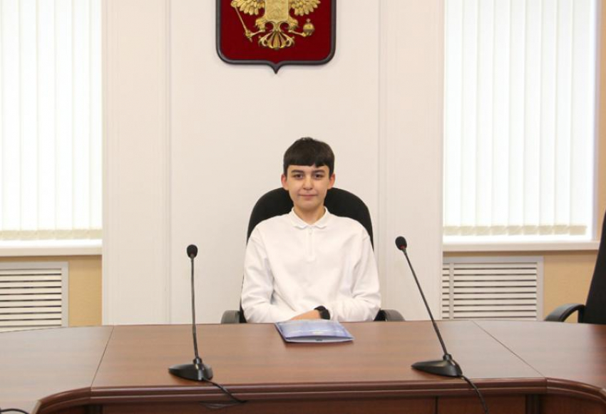 Как поддержка папы помогла самому умному школьнику страны из Волжского Мирону Арутюняну примерить кресло председателя гордумы